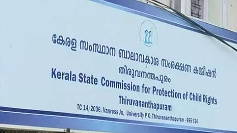 ദളിത് വിദ്യാർഥിനിയെ അധ്യാപിക സാങ്കല്പ്പിക കസേരയില് ഇരുത്തിയ സംഭവം: വിഷയത്തിൽ ഇടപെട്ട് ബാലാവകാശ കമ്മീഷൻ