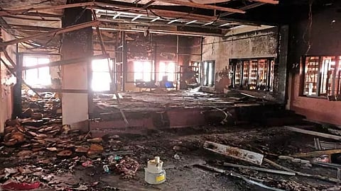 പാറമേക്കാവ് തീപിടിത്തം: പൊലീസ് എഫ്ഐആര് വസ്തുതാ വിരുദ്ധം, പൂരം കലക്കല് വിവാദവുമായി ബന്ധമുണ്ടോയെന്ന് സംശയം: പാറമേക്കാവ് ദേവസ്വം