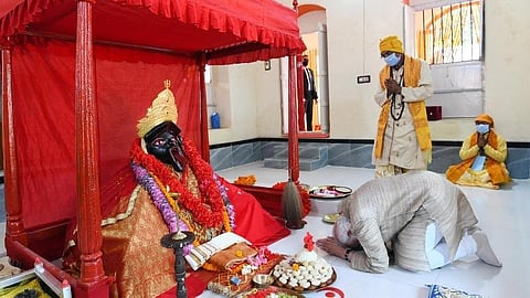 മോദി ബംഗ്ലാദേശിന് സമ്മാനിച്ച കാളിദേവിയുടെ കിരീടം മോഷണം പോയി; സമ്മാനിച്ചത് 2021ലെ സന്ദർശന വേളയിൽ