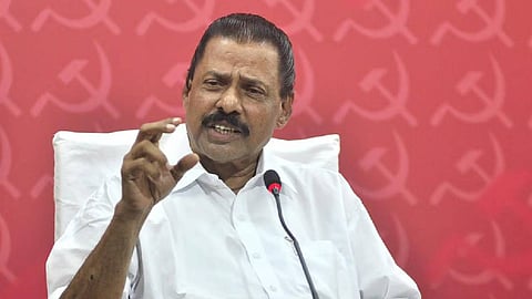 ജമാഅത്തെ ഇസ്ലാമിക്ക് ഇരട്ടത്താപ്പ്, ഭയപ്പെടുത്തേണ്ടെന്ന് ഗവര്ണര്ക്ക് മുന്നറിയിപ്പ്; മാധ്യമങ്ങള്ക്കെതിരെയും എം.വി. ഗോവിന്ദൻ