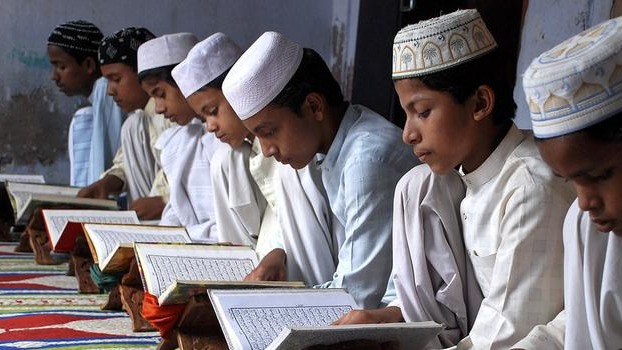 മദ്രസ ഫണ്ടിങ് നിർത്താനാവശ്യപ്പെട്ടുള്ള ദേശീയ ബാലാവകാശ കമ്മീഷന്റെ കത്ത്; എന്ഡിഎയ്ക്ക് ഉള്ളിലും ഭിന്നാഭിപ്രായം