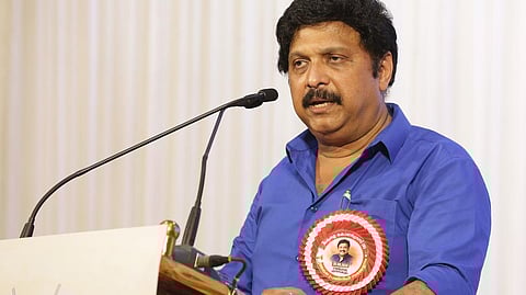 "മതങ്ങളെ ഭിന്നിപ്പിച്ചു കാണാനല്ല മദ്രസകൾ പഠിപ്പിക്കുന്നത്, മതപഠന ക്ലാസ് എന്ന പേരുമാറ്റി ആത്മീയ പഠന ക്ലാസ് എന്നാക്കണം"