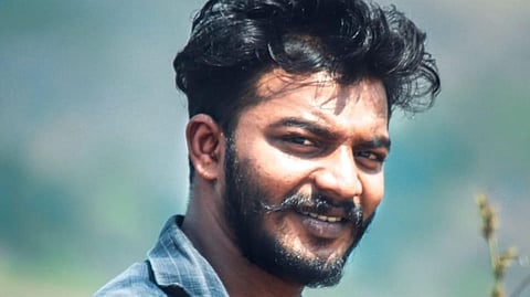 കുളിക്കുന്നതിനിടെ കാല്വഴുതി പടുതാക്കുളത്തില് വീണു; യുവാവിന് ദാരുണാന്ത്യം