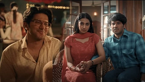 'മിണ്ടാതെ.. മിണ്ടാതെ' റൊമാന്റിക് മോഡില് വീണ്ടും ദുല്ഖര് സല്മാന്; ലക്കി ഭാസ്കറിലെ വീഡിയോ ഗാനം പുറത്ത്