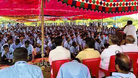 ജോലി ചെയ്യാൻ തയ്യാർ; സാംസങ് തൊഴിലാളികൾ പണിമുടക്ക് പിൻവലിച്ചു
