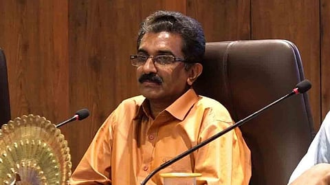 ദിവ്യയുടെയും പ്രശാന്തൻ്റെയും ആരോപണത്തിൽ ദുരൂഹത, സമഗ്ര അന്വേഷണം വേണം; പരാതി നൽകി നവീൻ്റെ സഹോദരൻ