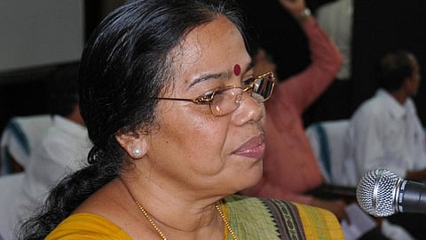 എഡിഎമ്മിൻ്റെ ആത്മഹത്യ: ക്ഷണിക്കപ്പെടാത്ത വേദിയിൽ ദിവ്യ പോകേണ്ടിയിരുന്നില്ലെന്ന് പി.കെ ശ്രീമതി