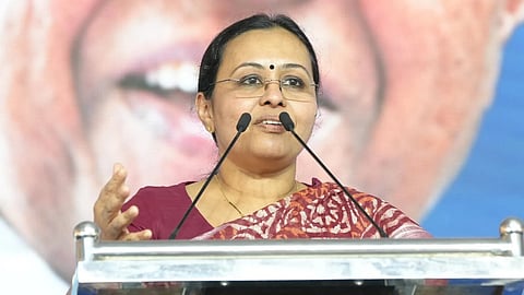 നവീനുമായുള്ളത് വ്യക്തിപരമായ ബന്ധം; സര്ക്കാര് സമഗ്രമായ അന്വേഷണം നടത്തും: ആരോഗ്യ മന്ത്രി