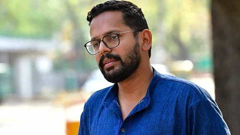 'ലെഫ്റ്റ് അടിച്ച് സരിന്'; 'റിമൂവ്' ചെയ്ത് കെപിസിസി