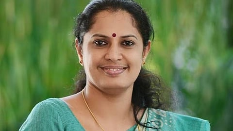 എഡിഎമ്മിൻ്റെ മരണം: പി. പി. ദിവ്യക്കെതിരെ കേസെടുത്തു; ആത്മഹത്യ പ്രേരണാ കുറ്റം ചുമത്തി