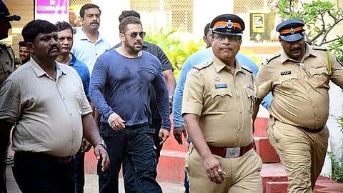 25 ലക്ഷം കരാർ, പാകിസ്താനിൽ നിന്ന് ആയുധങ്ങൾ, 18 വയസിൽ തഴെയുള്ള ആൺകുട്ടികൾ; സൽമാൻ ഖാനെ കൊലപ്പെടുത്താൻ സിനിമ സ്റ്റൈൽ ആസൂത്രണം