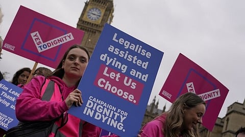 വൈദ്യസഹായത്തോടെ മരണം തെരഞ്ഞെടുക്കാൻ അവസരം; ബിൽ പാർലമെൻ്റിൽ അവതരിപ്പിച്ച് ബ്രിട്ടൻ