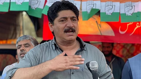 ജമ്മു കശ്മീരിൽ ദേശീയഗാനത്തെ അവഹേളിച്ചെന്ന് പരാതി; എൻസി എംഎൽഎയുടെ അനാദരവ് സത്യപ്രതിജഞ ചടങ്ങിൽ