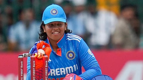 ഇപ്പോള് പോയി 12-ാം ക്ലാസ് പരീക്ഷ എഴുതൂ; റിച്ച ഘോഷിന് 'ലീവ്' നൽകി ബിസിസിഐ