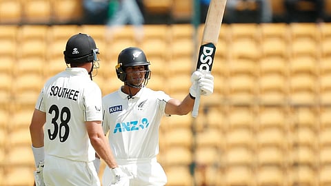 ഇന്ത്യക്ക് മുകളില് വട്ടമിട്ട് പറന്ന് കീവീ പക്ഷികള്, ഒന്നാം ഇന്നിങ്സില് 356 റണ്സിന്റെ ലീഡ്