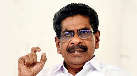 പാലക്കാട് രാഹുൽ മാങ്കൂട്ടത്തിൽ വിജയിക്കും, പാർട്ടി ചിഹ്നത്തിൽ മത്സരിക്കാൻ ആളില്ലാത്തത് സിപിഎമ്മിൻ്റെ അധഃപതനം: മുല്ലപ്പള്ളി രാമചന്ദ്രൻ