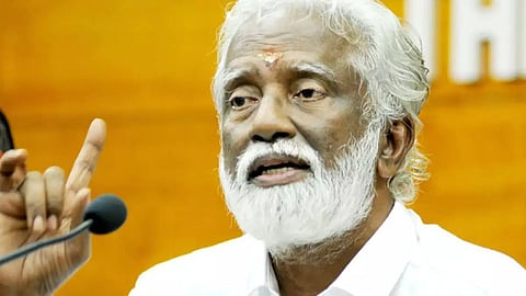 മുഖ്യമന്ത്രി ഉൾപ്പെടെയുള്ളവർ നോക്കുകുത്തികളായി, കേരളത്തിൽ എല്ലാ കാര്യങ്ങളും സിപിഎം നിയന്ത്രിക്കുന്ന അവസ്ഥ: കുമ്മനം രാജശേഖരൻ