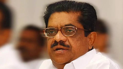 വയനാട്ടിലെ സ്ഥാനാർഥിയെ ഇടതുപക്ഷം പിൻവലിക്കണം; പ്രിയങ്ക ഗാന്ധി വൻ ഭൂരിപക്ഷത്തോടെ ജയിക്കും; വി.എം. സുധീരൻ