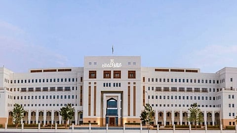 50 ജീവനക്കാരെങ്കിലുമുള്ള തൊഴിലുടമകൾ പ്രശ്നപരിഹാര സംവിധാനം രൂപീകരിക്കണം; നിർദേശവുമായി ഒമാന് തൊഴിൽ മന്ത്രാലയം