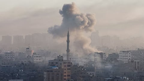 ഇസ്രയേൽ വ്യോമാക്രമണത്തിൽ കൊല്ലപ്പെട്ടത് 87 പേർ; ഒറ്റ രാത്രിക്കൊണ്ട് ബെയ്റൂട്ടിൽ നിന്ന് പലായനം ചെയ്തത് ആയിരക്കണക്കിനാളുകൾ