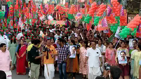പാലക്കാട് ബിജെപിയില് ഭിന്നത രൂക്ഷം; സി.കൃഷ്ണകുമാറിന്റെ റോഡ് ഷോയില് പങ്കെടുക്കാതെ ശോഭ സുരേന്ദ്രന് പക്ഷം