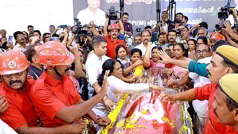 'എം.എം. ലോറന്സിന്റെ മക്കള് തമ്മിലുള്ള യുദ്ധമാണ് ഹര്ജിയുടെ അടിസ്ഥാനം'; ഹൈക്കോടതി വിധിയുടെ വിശദാംശങ്ങള് പുറത്ത്