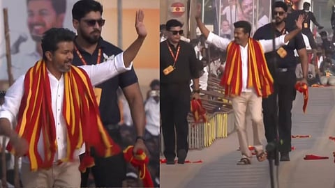 വിക്രവാണ്ടിയില് ആവേശക്കടല്; തമിഴ് രാഷ്ട്രീയത്തിലേക്ക് വിജയ്യുടെ 'മാസ് എന്ട്രി'