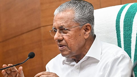 ഭൂരിപക്ഷ വര്ഗീയതയും ന്യൂനപക്ഷ വര്ഗീയതയും ഒരുപോലെ; രണ്ടും അംഗീകരിക്കാന് കഴിയില്ല:മുഖ്യമന്ത്രി