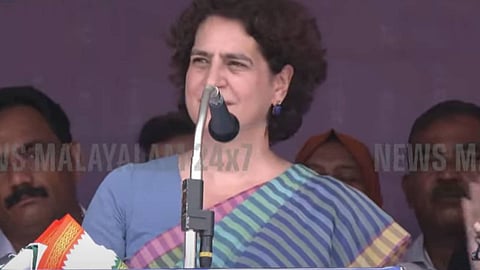 വയനാടുകാരുടെ ധീരതയെ പ്രകീര്ത്തിച്ചും ബ്രിട്ടീഷുകാര്ക്കെതിരായ പോരാട്ടം ഓര്മിപ്പിച്ചും പ്രിയങ്ക ഗാന്ധി