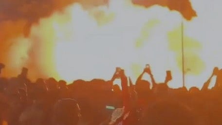 നീലേശ്വരത്ത് കളിയാട്ടത്തിനിടെ വെടിക്കെട്ടപകടം; നൂറിലേറെപ്പേർക്ക് പൊള്ളലേറ്റു