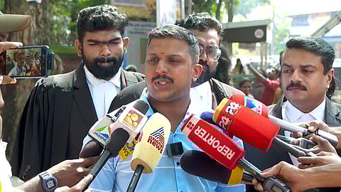 മേയറുമായുള്ള തർക്കം: യദുവിൻ്റെ ഹർജി തള്ളി, അന്വേഷണ സംഘത്തിന് നിര്ദേശങ്ങളുമായി കോടതി