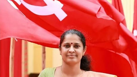 എഡിഎമ്മിൻ്റെ മരണം: ദിവ്യക്ക് ക്രിമിനൽ മനോഭാവമെന്ന് റിമാൻഡ് റിപ്പോർട്ട്, നടപടിയില്ലെന്ന് പാർട്ടി നേതൃത്വം