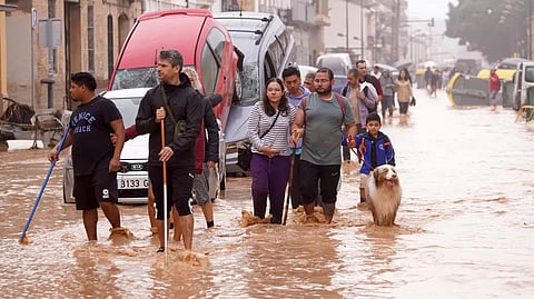 സ്പെയിനിൽ മിന്നൽ പ്രളയമുണ്ടാക്കിയ പ്രതിഭാസം, എന്താണ് ഡാന അഥവാ കോൾഡ് ഡ്രോപ്?