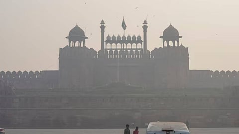 ലോകത്തിലെ ഏറ്റവും മലിനമായ നഗരം; ദീപാവലി ആഘോഷത്തിന് പിന്നാലെ ഡല്ഹിക്ക് പുതിയ 'പദവി'