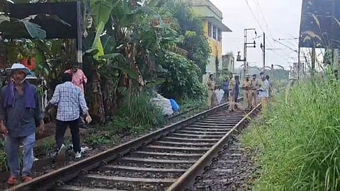പാലക്കാട് ട്രെയിൻ തട്ടി 4 പേർക്ക് ദാരുണാന്ത്യം; മരിച്ചത് റെയിൽവേ കരാർ ജീവനക്കാർ