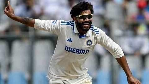 കിവീസിനെതിരെ വിക്കറ്റ് വേട്ടയിൽ തിളങ്ങി ജഡേജ; ഇന്ത്യയ്ക്ക് 147 റൺസ് വിജയലക്ഷ്യം