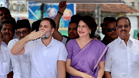 വയനാട് വിടുക എളുപ്പമല്ലെന്ന് രാഹുൽ, കാത്തിരുന്ന ജനങ്ങൾക്ക് നന്ദി പറഞ്ഞ് പ്രിയങ്ക; വയനാട്ടിലെ പ്രചരണം ചൂടുപിടിക്കുന്നു
