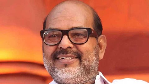 പാലക്കാട്ടെ ട്രോളി ബാഗ് വിവാദം: കൃഷ്ണദാസിനെതിരെ നടപടി വേണമെന്ന് ജില്ലാ നേതൃത്വം