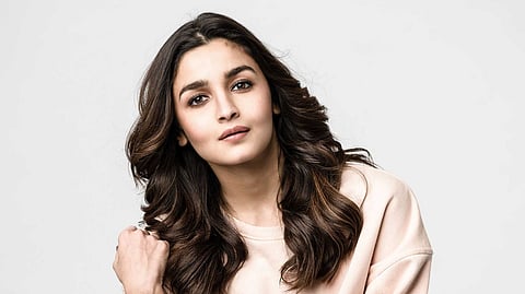 ഹിറ്റ്ലറുടെ ഭരണകാലത്ത് അമ്മയുടെ മുത്തച്ഛൻ പോരാടി; സമൂഹമാധ്യമങ്ങളിൽ ചർച്ചയായി ആലിയ ഭട്ടിൻ്റെ ജർമൻ വേരുകൾ