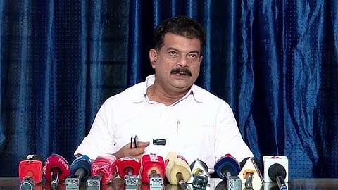 "മുഹമ്മദ് റിയാസ് പണം ഒഴുക്കുന്നു", ചേലക്കരയിൽ പത്രസമ്മേളനം നടത്തി പി.വി. അൻവർ; ചട്ടലംഘനമെന്ന് തെരഞ്ഞടുപ്പ് കമ്മീഷൻ