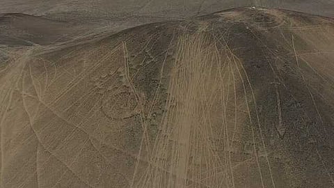 ചിലിയുടെ സാംസ്കാരിക അടയാളപ്പെടുത്തലുകളായ ജിയോഗ്ലിഫുകൾ സംരക്ഷിക്കണം; ഭൗമ ചിത്രങ്ങൾ നശിക്കുന്നതിനെതിരെ പ്രദേശവാസികൾ