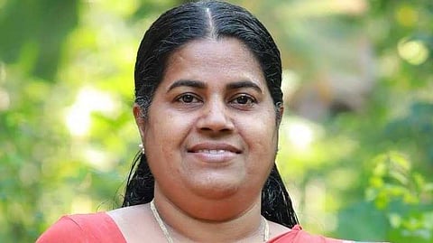 തെരഞ്ഞെടുപ്പിൽ പങ്കെടുക്കാതെ പി.പി. ദിവ്യ; അഡ്വ: കെ.കെ രത്നകുമാരി കണ്ണൂർ ജില്ലാ പഞ്ചായത്ത് പ്രസിഡൻ്റ്