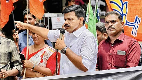 ഇടത് മാറി വലത്തേക്കുള്ള സന്ദീപിന്റെ യൂ ടേണ്; കോണ്ഗ്രസിലേക്കുള്ള ബിജെപി നേതാവിന്റെ യാത്ര