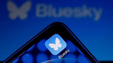 അമേരിക്കയിൽ സ്റ്റാറായി ബ്ലൂസ്കൈ; സോഷ്യൽ മീഡിയയിൽ പാറുന്ന പൂമ്പാറ്റയുടെ ചിഹ്നമുള്ള പുത്തൻ ആപ്പ് ഏത്?