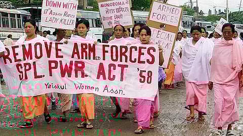 മണിപ്പൂരിൽ അഫ്സ്പ പിൻവലിക്കണം; കേന്ദ്രത്തോട് ആവശ്യമറിയിക്കാൻ സംസ്ഥാനം