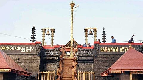 ശബരിമലയിൽ വൻ ജനത്തിരക്ക്; ഓൺലൈനായി ബുക്ക് ചെയ്തത് പതിനായിരങ്ങൾ...