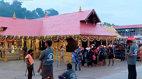 ശബരിമല തീർഥാടനം: ഇന്നലെ എത്തിയത് 64,915 ഭക്തർ, മണ്ഡലകാലത്ത് ചെന്നൈയിൽനിന്ന് കൊച്ചിയിലേക്ക് കൂടുതൽ വിമാന സർവീസുകൾ