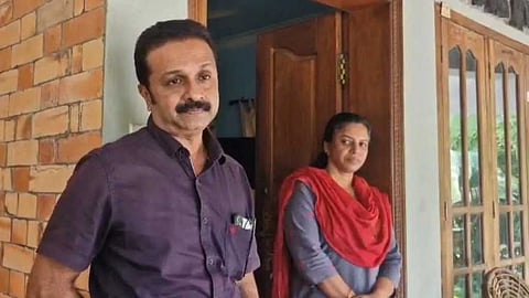 എഡിഎമ്മിൻ്റെ മരണം: കൊലപാതകമെന്ന് സംശയം; സിബിഐ അന്വേഷണം വേണമെന്ന് നവീൻ ബാബുവിൻ്റെ കുടുംബം