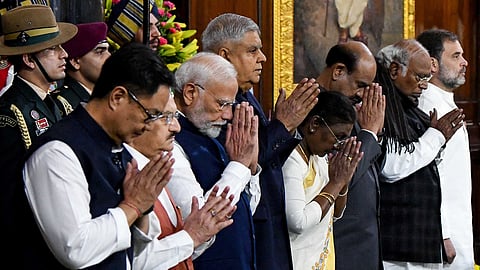 'ജനാധിപത്യത്തിന്റെ അടിസ്ഥാന ശില'; ഭരണഘടനാ ദിനം ആഘോഷിച്ച് രാജ്യം, ആശംസകൾ നേർന്ന് നേതാക്കൾ