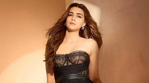 സ്റ്റാര് കിഡ്സിനെ കാണാന് പ്രേക്ഷകര്ക്ക് താത്പര്യമുണ്ട്: നെപ്പോട്ടിസത്തെ കുറിച്ച് കൃതി സനോണ്